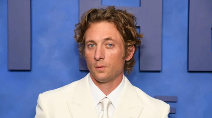 Jeremy Allen White shares his bit on U.K. under 16 social media ban