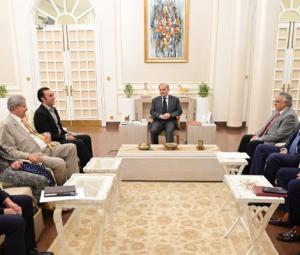 In meeting with Bilawal, PM Shehbaz stresses effective Centre-provinces cooperation
