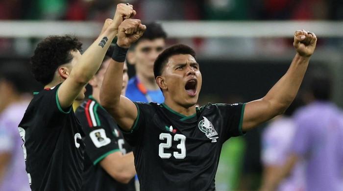 Co-hosts Mexico first team into World Cup knockout rounds