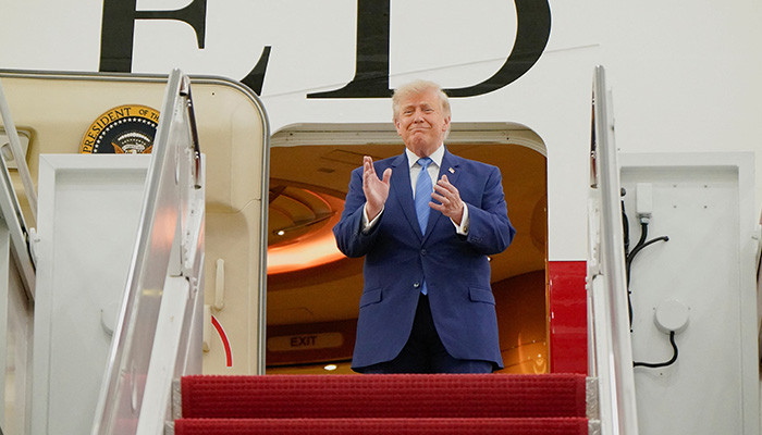 Trump Rally 747 Trump unveils Qatari 747 ahead of joining Air Force One fleet
