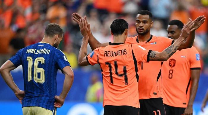 Netherlands thump Sweden in Houston to get World Cup liftoff
