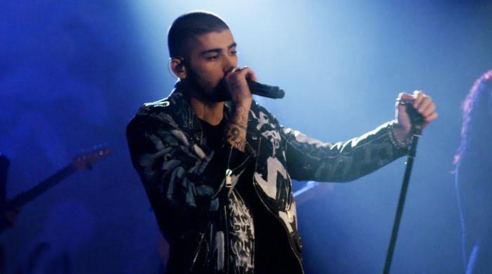 Zayn Malik wraps three-night concert with 'Pillowtalk' rendition 