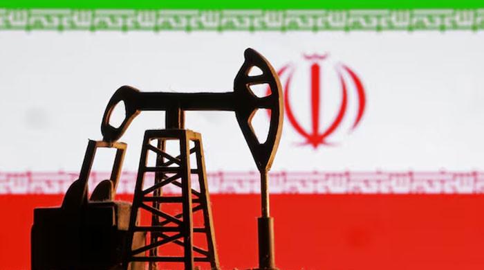 US authorises Iranian oil sales amid talks on final peace deal