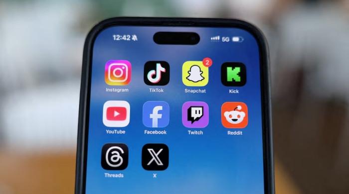 UK considers forcing social media firms to prioritise trusted news