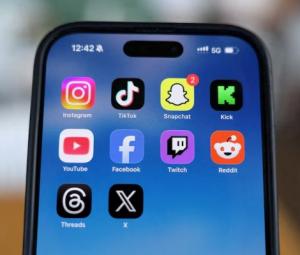 UK considers forcing social media firms to prioritise trusted news