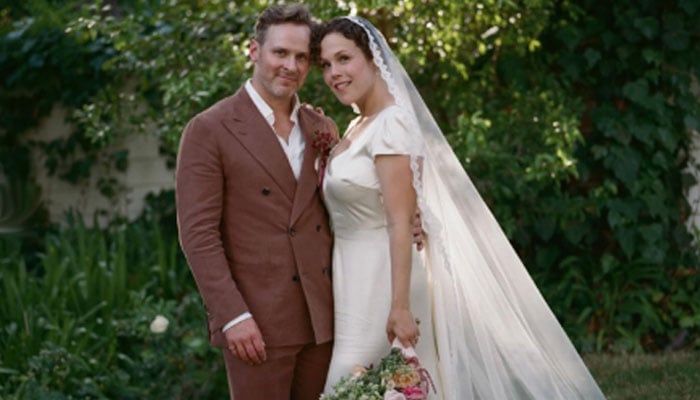 ‘When Calls the Heart’ stars Erin Krakow, Ben Rosenbaum welcome first baby