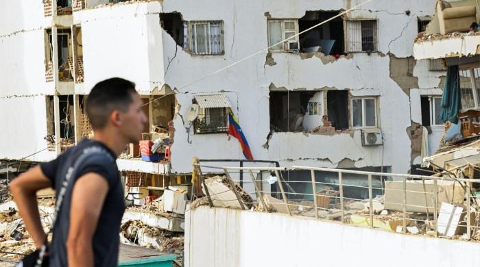 Venezuela earthquakes toll doubles to 589 amid desperate rescue efforts