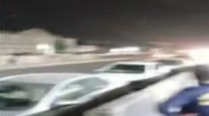 Intense firing, explosion reported near Karachi's Gulistan-e-Jauhar