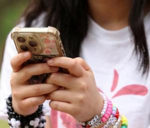 Australia to double fine for flouting teen social media ban