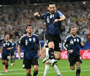 Scaloni running out of superlatives as Messi continues to break records