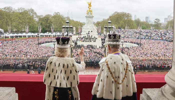 The Palace Is quietly cutting back