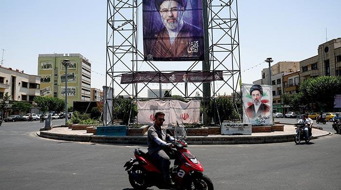 Iran, US 'agree' to halt attacks and renew talks