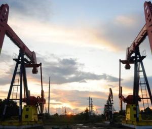Oil ticks higher as Iran's refusal to meet US envoys dims ceasefire hopes