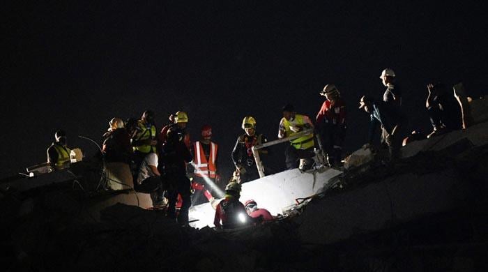 Rescue of trapped Venezuelan underway one week after quakes