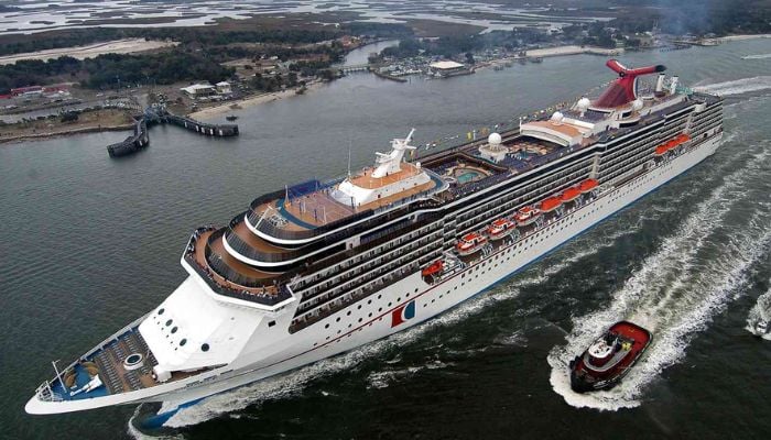 Greek authorities arrest captain following overboard incident