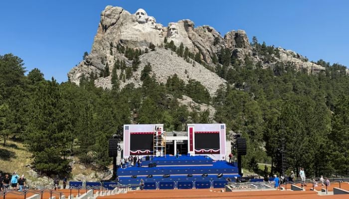 Fireworks return to Mount Rushmore after six years with Trump in attendance