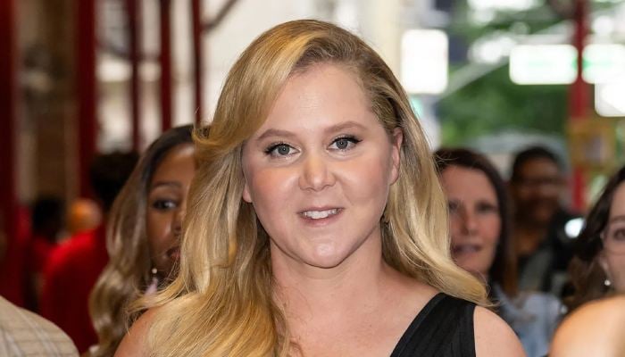 Amy Schumer teases fans with joke about Taylor Swift, Travis Kelce’s invitation