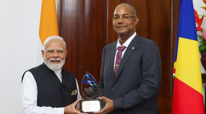 Modi faces criticism after report questions overseas honours