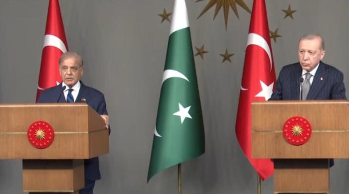 Pakistan and Turkiye reaffirm support for each other, target $5bn in trade