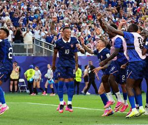 Kylian Mbappe's penalty lifts France past Paraguay into quarterfinals