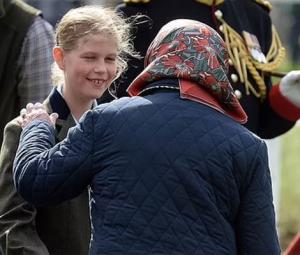 Lady Louise Windsor sparks emotional comparisons to Queen Elizabeth after graduation
