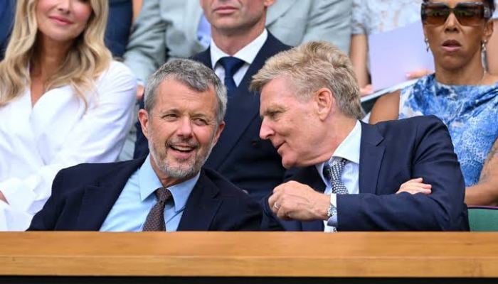 King Frederik brings his longtime tennis mentor to Wimbledon