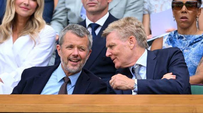 King Frederik brings his longtime tennis mentor to Wimbledon