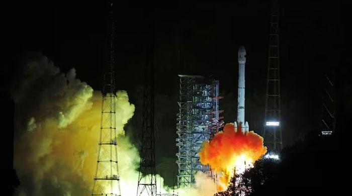 Chinese space probe reaches asteroid for first sample collection