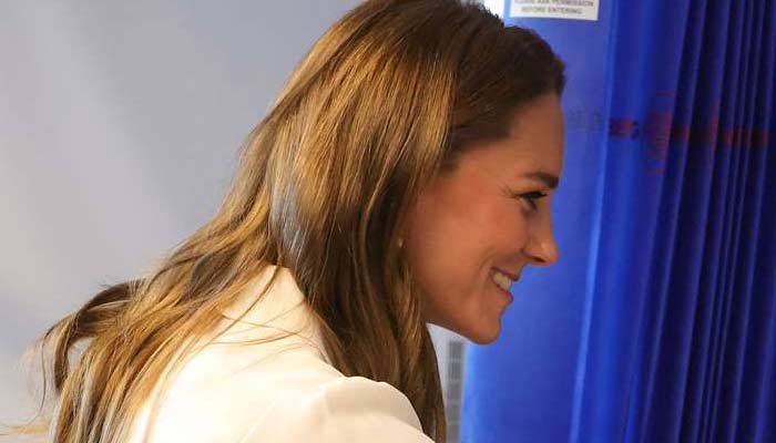 Princess Kate leaves fans worried as she visits hospital with mystery injury