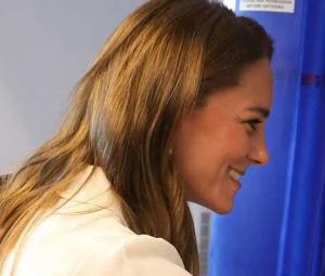 Princess Kate leaves fans worried as she vists hospital with mystery injury