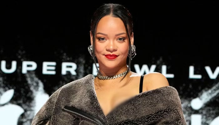 Rihanna melts hearts after sweet interaction with fan battling cancer