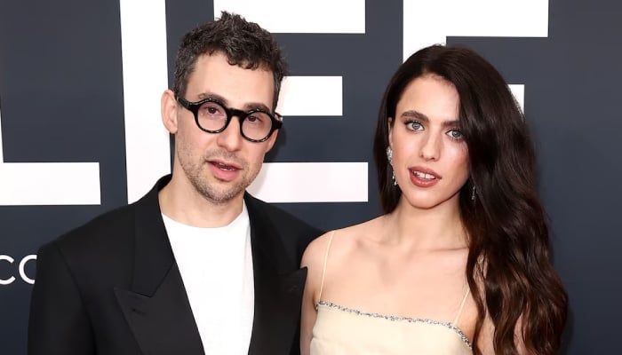The Emmy-nominated actress, for her part, removed traces of her marriage from social media