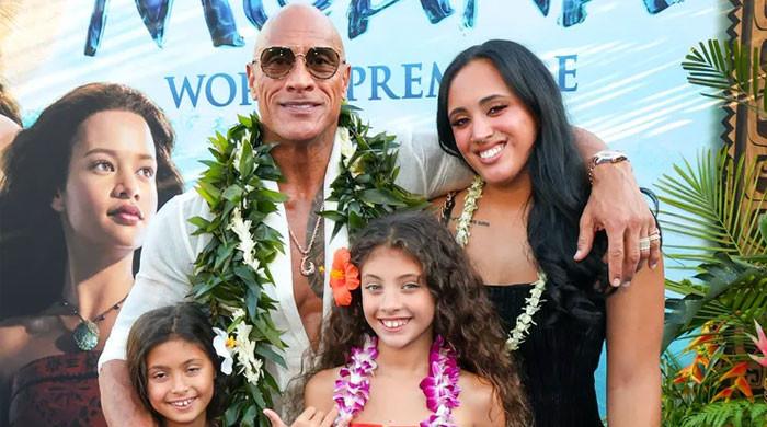 Dwayne Johnson's daughters cheer dad at ‘Moana' premiere