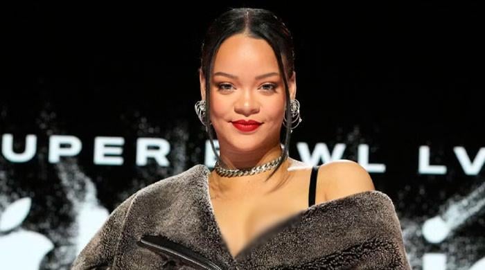 Rihanna melts hearts after sweet interaction with fan battling cancer