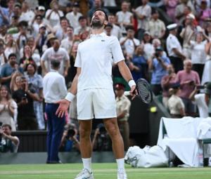 Djokovic outlasts Auger-Aliassime in five-hour battle, cruises into semi