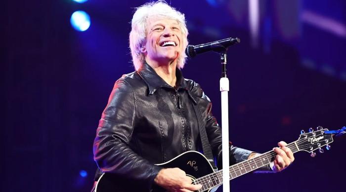 Jon Bon Jovi returns on stage 4-years after health scare