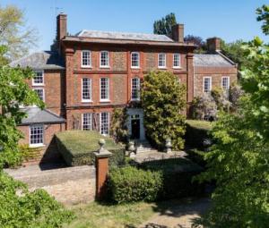 Richmond home where Imran Khan lived with Goldsmiths goes on sale for £25m