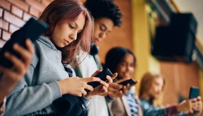 Instagram, TikTok, YouTube to be unavailable by default for UK teens from midnight to 6 AM
