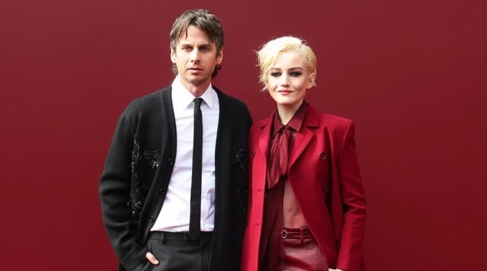Julia Garner, Mark Foster reportedly ended six-year of marriage 