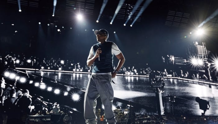 Jay-Z choatic Yankee Stadium gig lands in hot water: fans pay the price