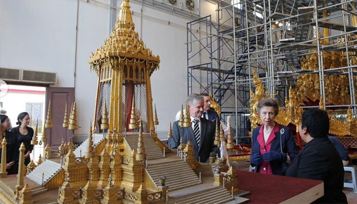 Princess Anne uncovers royal treasures from 160 years of friendship