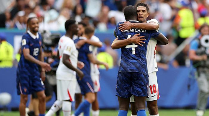 England edge France 6-4 in chaotic World Cup bronze match