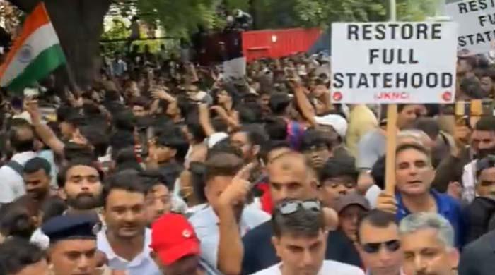 Hundreds protest in Delhi demanding statehood for IIOJK