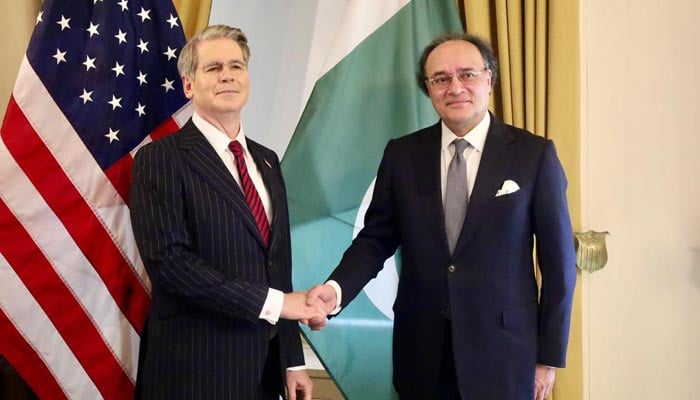 Finance Minister Muhammad Aurangzeb (right) meets US Treasury Secretary Scott Bessent in Washington, US, July 21, 2026. — X/@Financegovpk