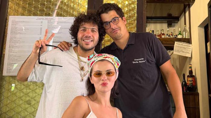 Italian restaurant gushes over Selena Gomez, Benny Blanco