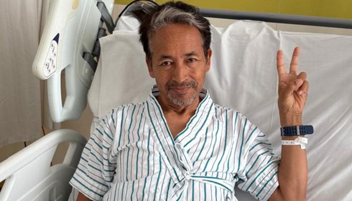 Indian social activist Sonam Wangchuk poses with victory sign as the education minister stepped down after the Cockroach Janta Party (CJP) protests began after the NEET exam paper leaked. — X/@Wangchuk66