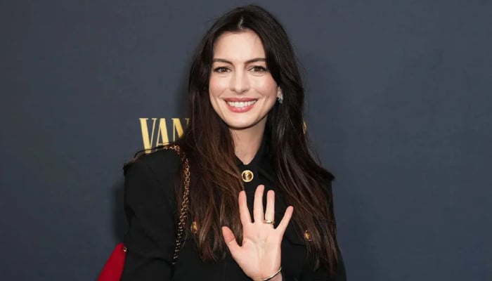 Anne Hathaway speaks about how perspective on aging changed in 40s