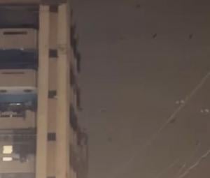 Dust storm hits Karachi as rain falls in parts of city