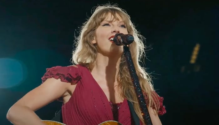 Taylor Swift sparks tour speculations after secret talks