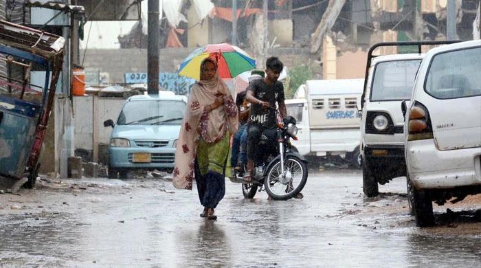 Parts of Karachi receive rain as monsoon moves in